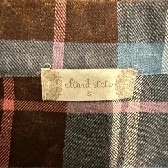 Altered State Cropped Flannel, NWT, Size Small - Picture 2 of 3